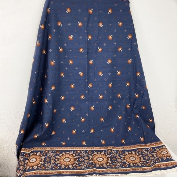 Vintage SpectrumTrend brown blue floral cotton fabric 40”L x 45” W - Picture 2 of 5